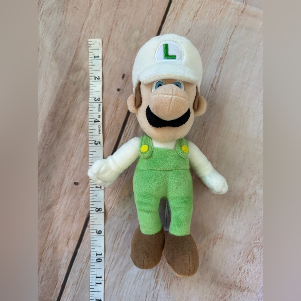 9” Super Nintendo White Hat Green Suit Ice Luigi Soft Plush Toy
